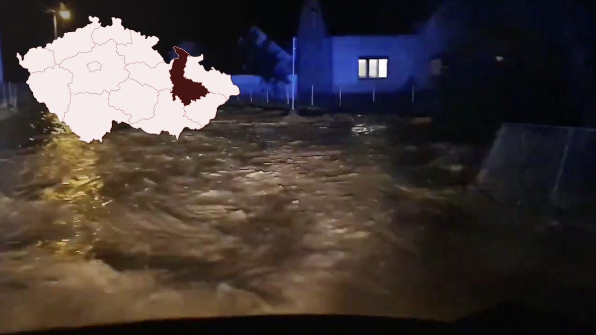 Video: Policie po povodni pátrá po ztracené seniorce